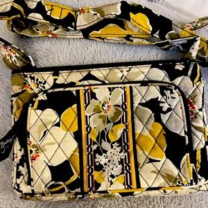 Cross body Vera Bradley bag